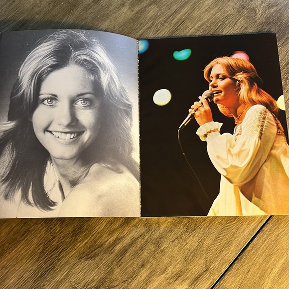 Olivia Newton John Songbook 1974 Piano/Vocal/Chords Rare Vtg. Excellent Cond. - Picture 2 of 16